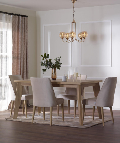 Poliüretan Boyalı Duvar Çıtası İle Salon ve Villa Dekorasyonu: Modern ve Klasik Tasarım Fikirleri <p>

    <h1>Poliüretan Boyanabilir Düz Duvar Çıtası ile Salon Dekorasyonu</h1>
    <p>Salonlar, evlerimizin en çok vakit geçirdiğimiz ve misafirlerimizi ağırladığımız alanlardır. Bu nedenle salon dekorasyonu, ev dekorasyonunun en önemli parçalarından biri olarak kabul edilir. Modern ve klasik tarzları bir arada barındıran villalar için poliüretan boyanabilir düz duvar çıtası, şık ve estetik bir görünüm sunar. Bu yazıda, poliüretan duvar çıtaları ile salonlarınızı nasıl daha modern ve klasik bir görünüme kavuşturabileceğinizden bahsedeceğiz.</p>

    <h2>Poliüretan Düz Duvar Çıtasının Avantajları</h2>
    <ul>
        <li><strong>Kolay Uygulanabilir:</strong> Poliüretan duvar çıtaları, hafif yapısı sayesinde kolayca monte edilir ve boyanabilir olması, istediğiniz renge kolayca uyum sağlar.</li>
        <li><strong>Uzun Ömürlü:</strong> Nem ve suya karşı dayanıklı olması, poliüretan çıtaların uzun yıllar boyunca ilk günkü gibi kalmasını sağlar.</li>
        <li><strong>Estetik Görünüm:</strong> Düz ve sade tasarımı ile hem modern hem de klasik dekorasyon tarzlarına uyum sağlar, salonunuza şık bir hava katar.</li>
    </ul>

    <h2>Salon İçin Poliüretan Düz Duvar Çıtası Dekorasyon Fikirleri</h2>
    <p>Salon dekorasyonunda poliüretan düz duvar çıtalarını kullanarak oluşturabileceğiniz birkaç dekorasyon fikri şunlardır:</p>
    <ul>
        <li><strong>Modern Görünüm:</strong> Beyaz veya açık renkli poliüretan çıtaları, duvarlarınızın rengiyle kontrast oluşturacak şekilde kullanarak modern bir görünüm elde edebilirsiniz.</li>
        <li><strong>Klasik Dokunuşlar:</strong> Altın veya bronz gibi metalik renklerde boyanmış poliüretan çıtalar, klasik ve zarif bir atmosfer yaratır.</li>
        <li><strong>Yaratıcı Tasarımlar:</strong> Çıtaları sadece duvarların etrafında değil, aynı zamanda tavan dekorasyonunda da kullanarak yaratıcı ve özgün tasarımlar oluşturabilirsiniz.</li>
    </ul>

    <p>Poliüretan boyanabilir düz duvar çıtası, salon dekorasyonunuzu kişiselleştirmek ve evinize modern veya klasik bir hava katmak için mükemmel bir seçenektir. Hem estetik hem de fonksiyonel bir çözüm arayanlar için idealdir.</p>

</p><br><hr></hr>