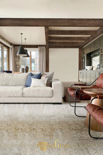 Rustik Klasik Villa Dekorasyonunda Poliüretan Ahşap Görünümlü Kirişlerle Şıklığı Yakalayın: Tasarım Önerileri ve Fikirler <p>
<article>
<header>
<h1>Poliüretan Doğal Ahşap Görünümlü Rustik Kirişlerle İç Dekorasyon Fikirleri</h1>
</header>
<section>
<p>Evinizin veya villanızın iç mekanlarını zenginleştirmek ve daha sıcak bir atmosfer oluşturmak için poliüretan doğal ahşap görünümlü rustik kirişler mükemmel bir seçenektir. Hem dayanıklı hem de estetik açıdan çekici olan bu kirişler, her türlü iç mekana kolayca uyum sağlayabilir.</p>
</section>
<section>
<h2>Neden Poliüretan Kirişler?</h2>
<p>Poliüretan kirişler, gerçek ahşap kirişlere göre çok daha hafif ve montajı kolaydır. Aynı zamanda nem ve böcek zararlarına karşı daha dirençli olup, uzun ömürlü bir kullanım sunar. Doğal ahşap görünümüyle, rustik veya klasik her türlü iç dekorasyon stiline uyum sağlar.</p>
</section>
<section>
<h2>Dekorasyon Fikirleri</h2>
<ul>
<li><strong>Salon ve Oturma Odaları:</strong> Tavan arasına monte edilen poliüretan kirişlerle, odaya derinlik ve karakter katabilirsiniz.</li>
<li><strong>Mutfak:</strong> Mutfak adaları üzerinde veya mutfak tavanında rustik kirişler kullanarak, sıcak ve davetkar bir atmosfer oluşturabilirsiniz.</li>
<li><strong>Yatak Odaları:</strong> Yatak odanızın tavanına rustik kirişler ekleyerek, odanıza romantik bir hava katabilirsiniz.</li>
<li><strong>Antre ve Koridorlar:</strong> Bu alanlarda kirişler kullanarak, evinizin girişine etkileyici bir ilk izlenim bırakabilirsiniz.</li>
</ul>
</section>
<section>
<h2>Tasarım ve Örnekler</h2>
<p>Poliüretan kirişlerle dekore edilmiş iç mekan fotoğraflarına ve tasarım örneklerine web sitemizde yer alan galeriden ulaşabilirsiniz. Her bir örnek, poliüretan kirişlerin mekanlarınıza nasıl bir estetik katkı sağlayabileceğini göstermektedir.</p>
</section>
<footer>
<p>İç mekanlarınızı dönüştürmek ve daha estetik bir hale getirmek için poliüretan doğal ahşap görünümlü rustik kirişlerle tanışın. Web sitemizde daha fazla bilgi ve ilham alabileceğiniz dekorasyon fikirleri bulabilirsiniz.</p>
</footer>
</article>
</p><br><hr></hr>