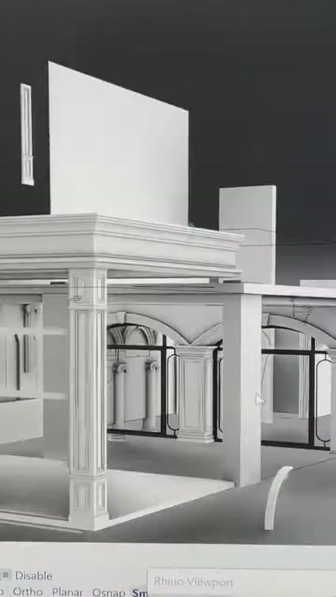 Cephe modelinde sütunlu giriş, saçak profilleri ve kemerli açıklıklar bulunuyor