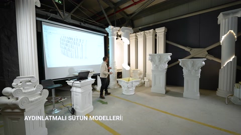 Yivli sütun, pilaster ve kaide modelleri showroom düzeninde birlikte