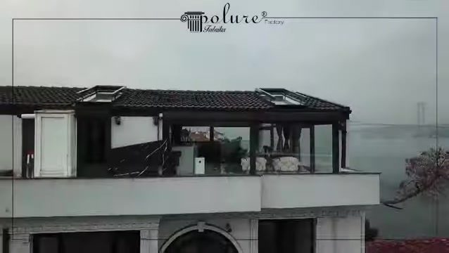 Eski poliüretan uygulamalı köşk cephesinin yenileme öncesi durumu
