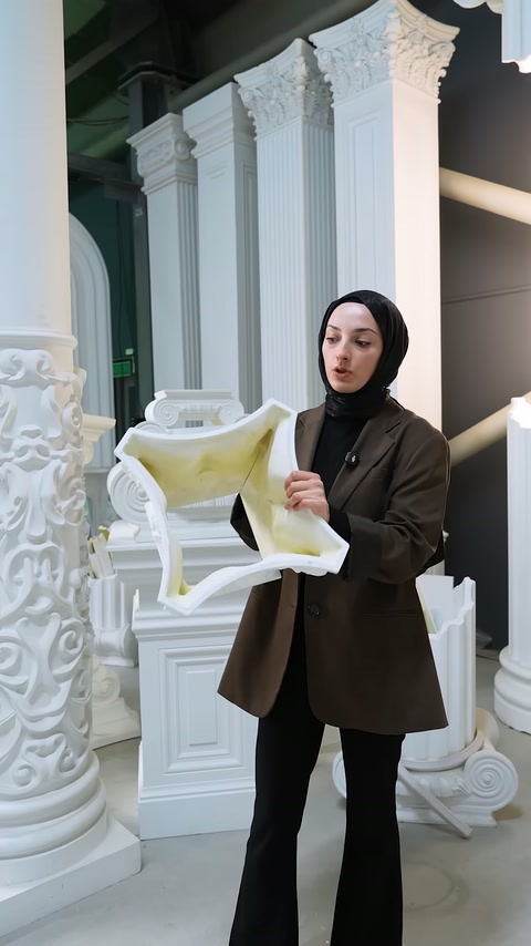 Sütun başlığı parçası tutulurken sunucu açıklamaya devam ediyor