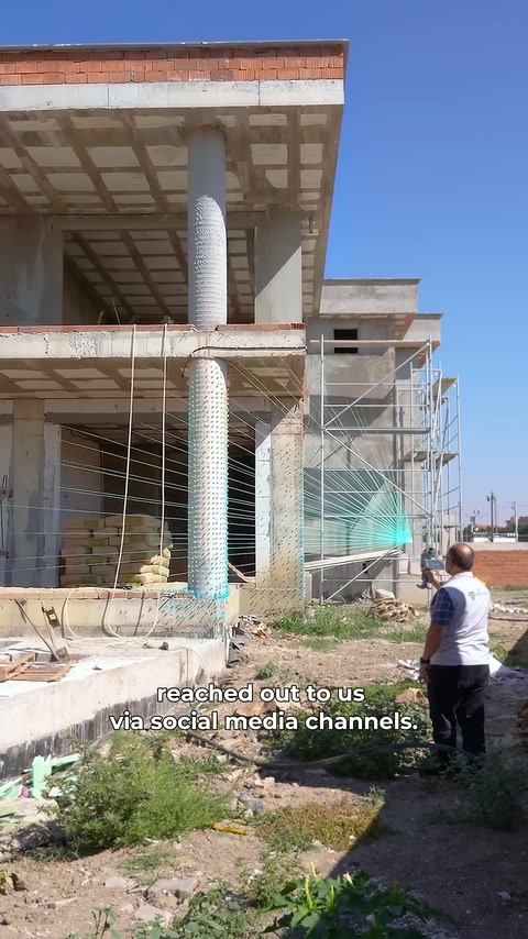 Ön cephedeki beton kolon ve kat döşemeleri tarama öncesinde inceleniyor.