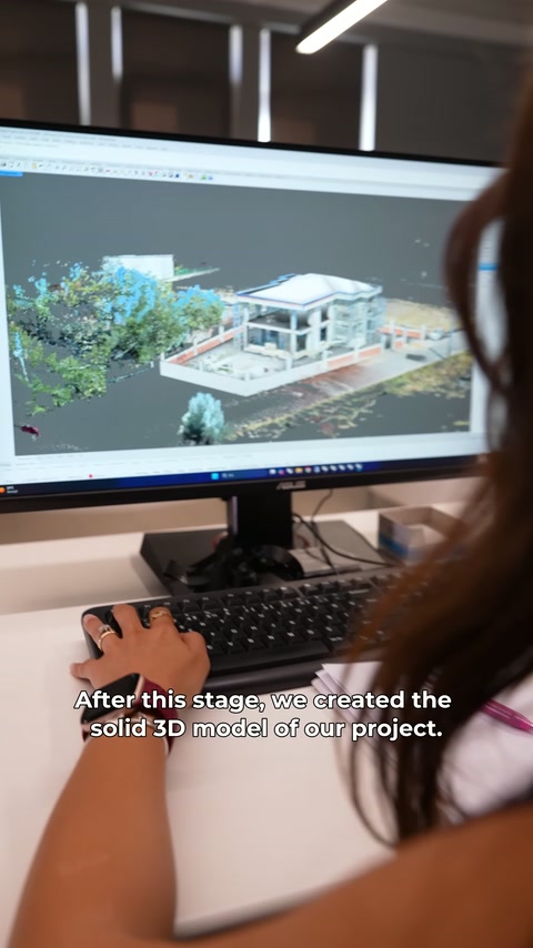 Fareyle döndürülen tarama modeli yapının dış kabuğunu ayrıntılı gösteriyor.