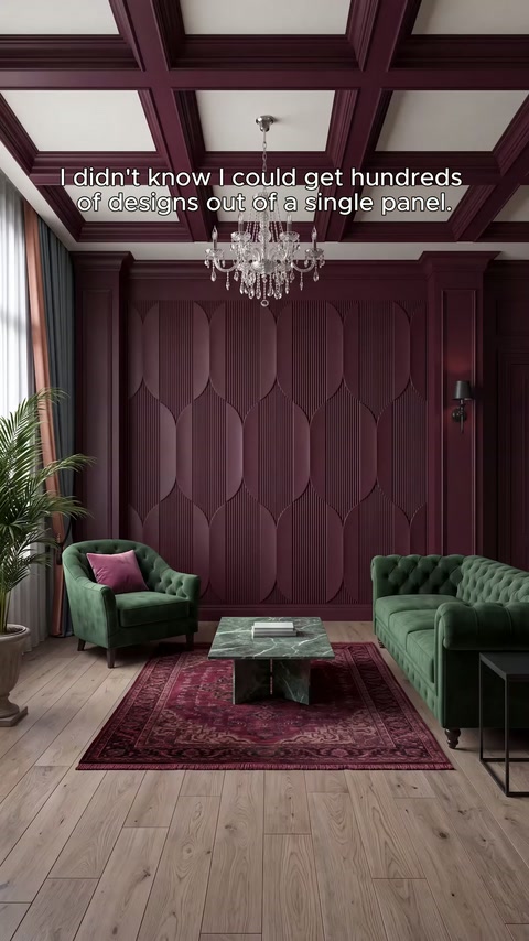Bordo paneller, yeşil koltuklu klasik salonda geniş yüzeyi kaplıyor.