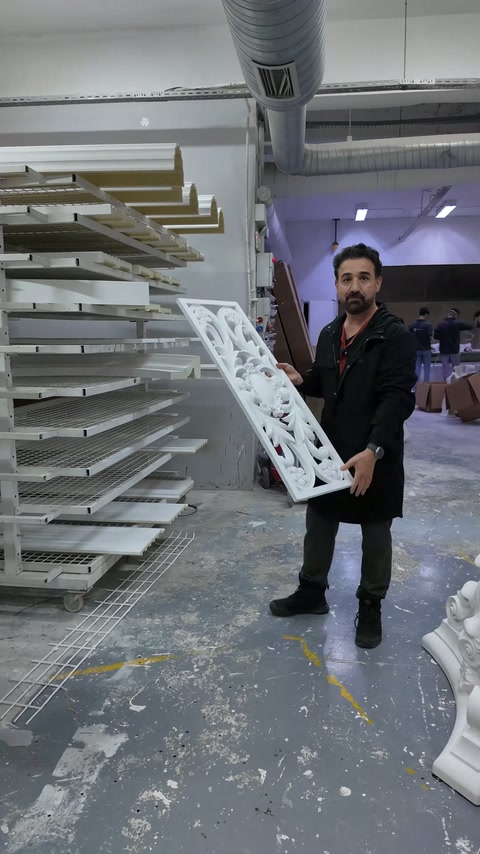 Korint Sütun Başlığı: Atölyeden Sevkiyata Poliüretan Detay