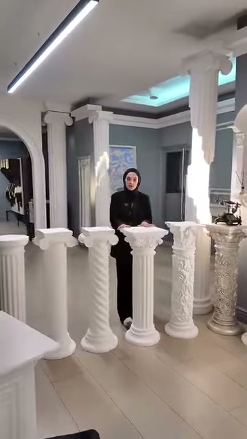 Farklı başlık tasarımlarındaki sehpa ayakları ön sırada yer alıyor.