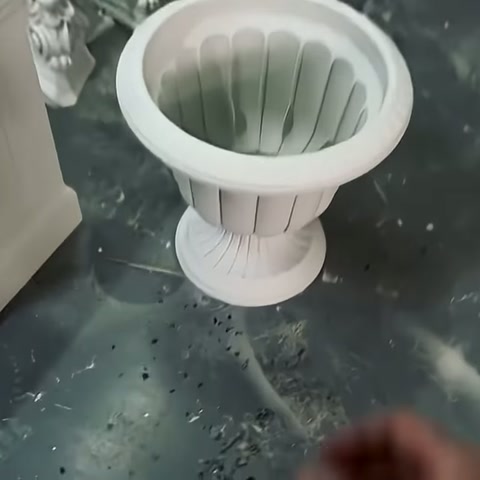 Poliüretan Kaplamalı Plastik Dekoratif Saksı İmalatı