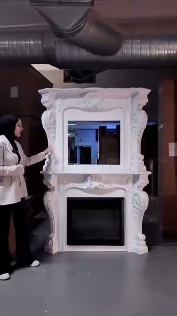 Dekoratif çerçeve, boş üst açıklık ve kapalı hazneyle görüntüleniyor