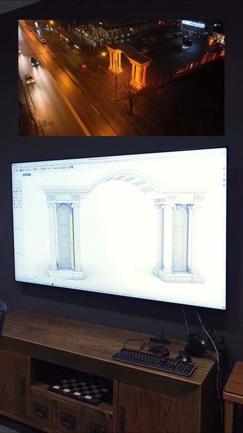 Monitörde iki sütun ile kemerli giriş düzeninin çizimleri bulunuyor.