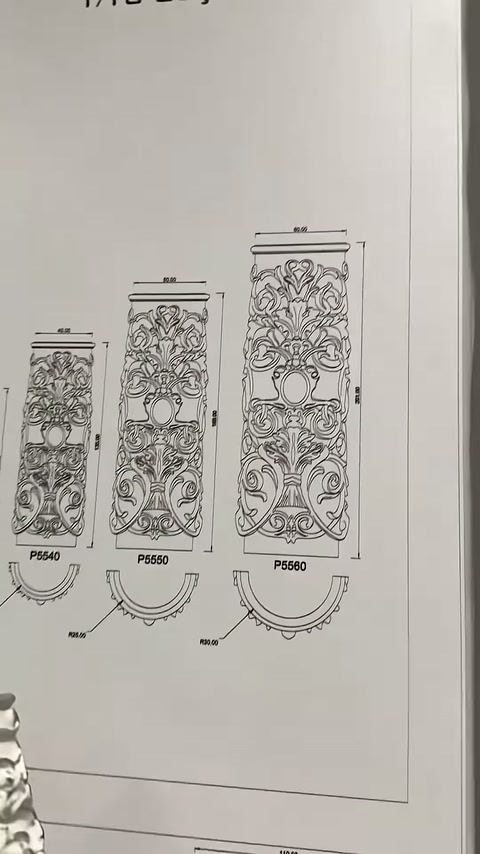 Kabartmalı dikey dekor panellerinin farklı desen çizimleri karşılaştırılıyor